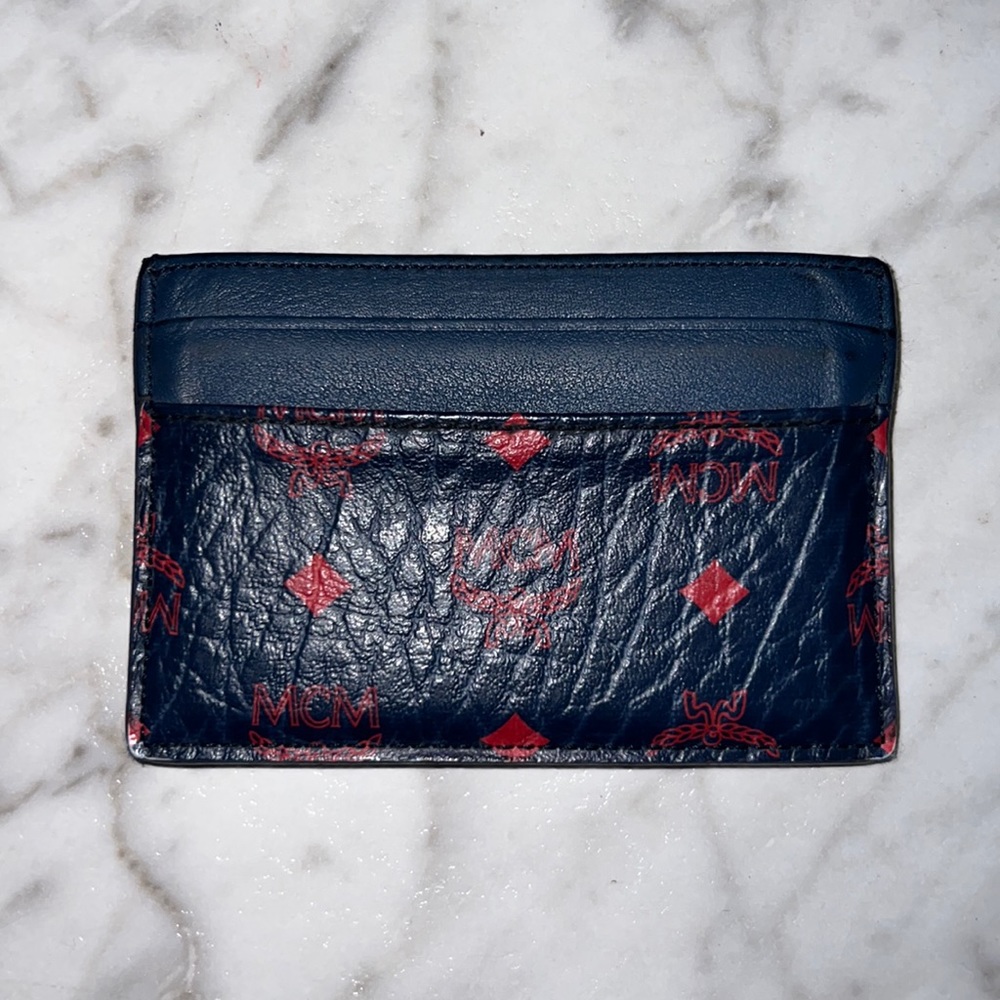 MCM Cardholder